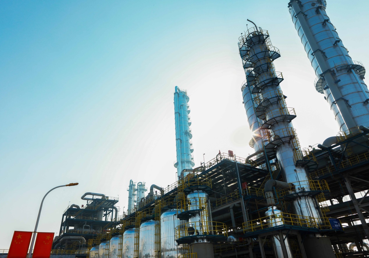 ç›®å‰å…¨çƒè§„模最大的乙醇生产装置——60万å¨å¹´ä¹™é†‡ç”Ÿäº§è£…置现场。郑洪光摄